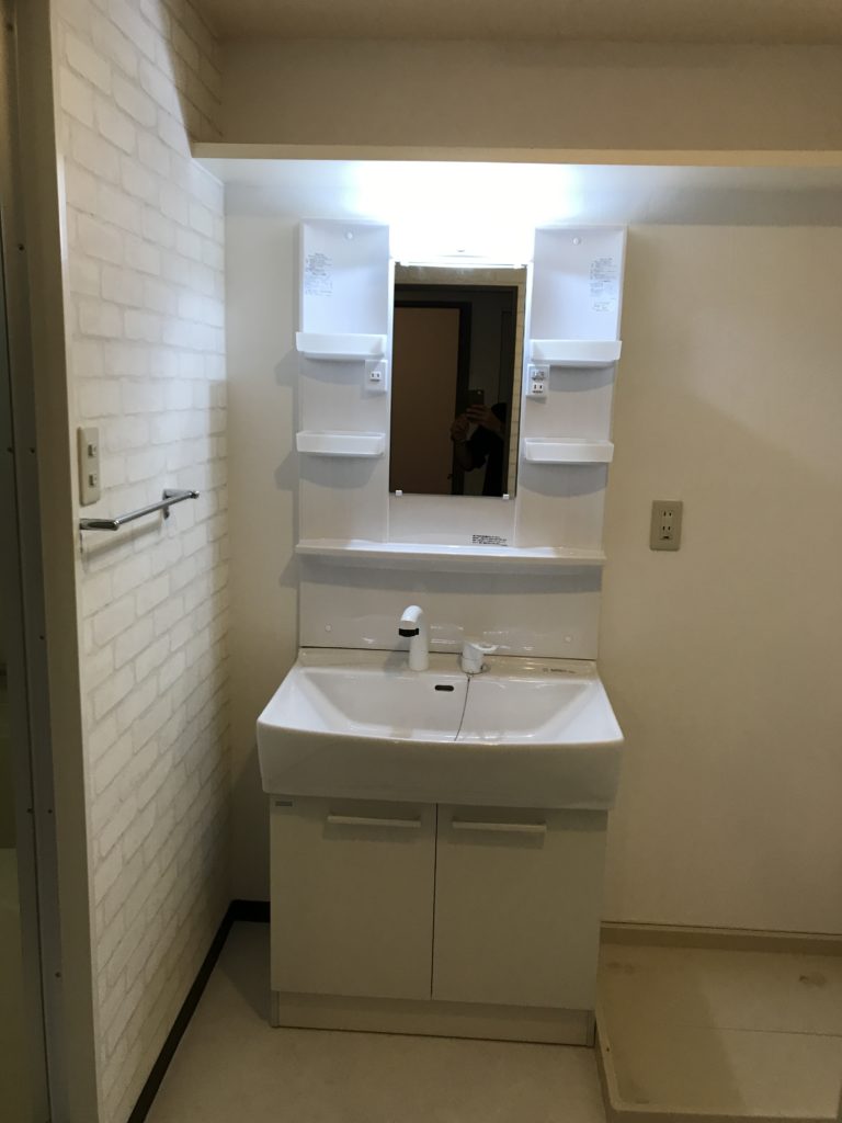 洗面化粧台取替